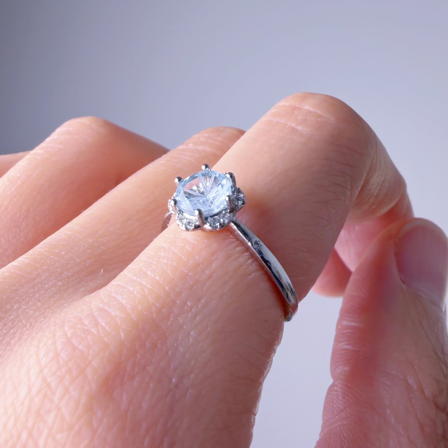 Quartzberry - Natural Aquamarine Round Cut Faceted Gemstone Crystal Silver Ring - One-of-a-kind
