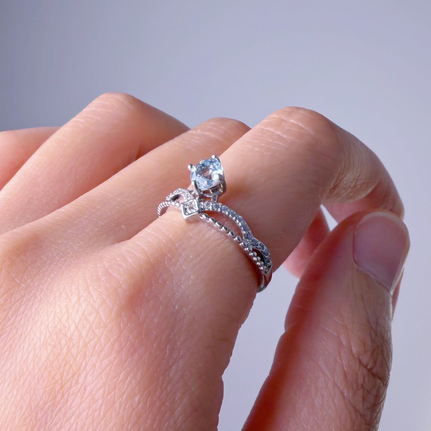 Quartzberry - Sky Blue Topaz Round Cut Faceted Gemstone Crystal Crown Silver Ring - One-of-a-kind