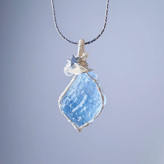 Quartzberry - Natural Blue Aquamarine Crystal Drop Shape Wire Wrapped Necklace - One-of-a-kind