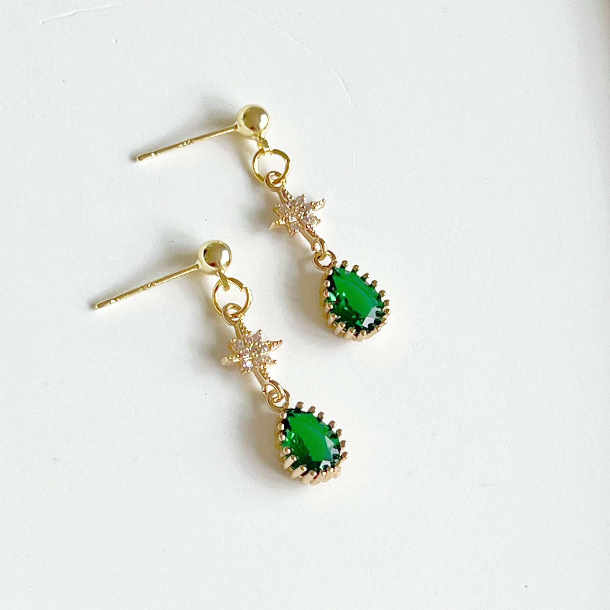 Emerald Green and Star Drop Earrings-Ninaouity