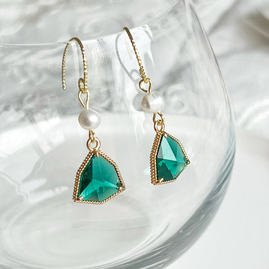 Emerald Green Crystal and Pearl Drop Earrings-Ninaouity