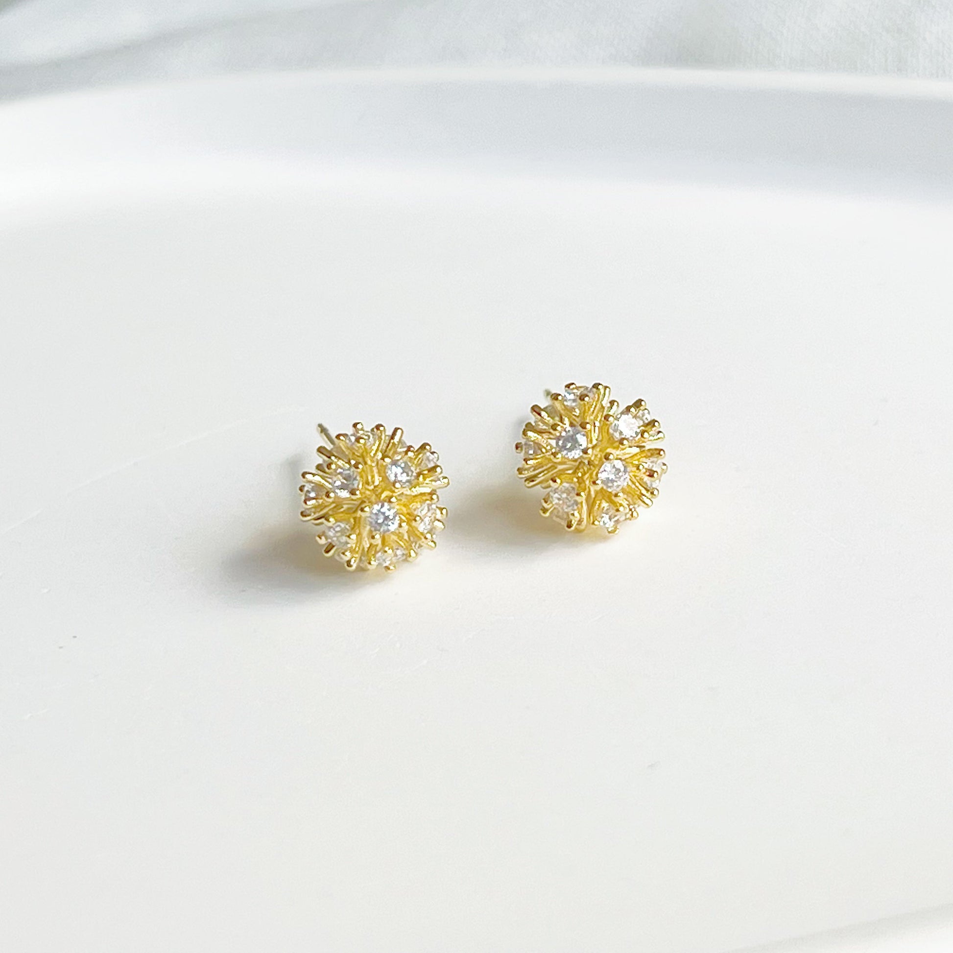 Gold Crystal Dandelion Stud Earrings-Ninaouity