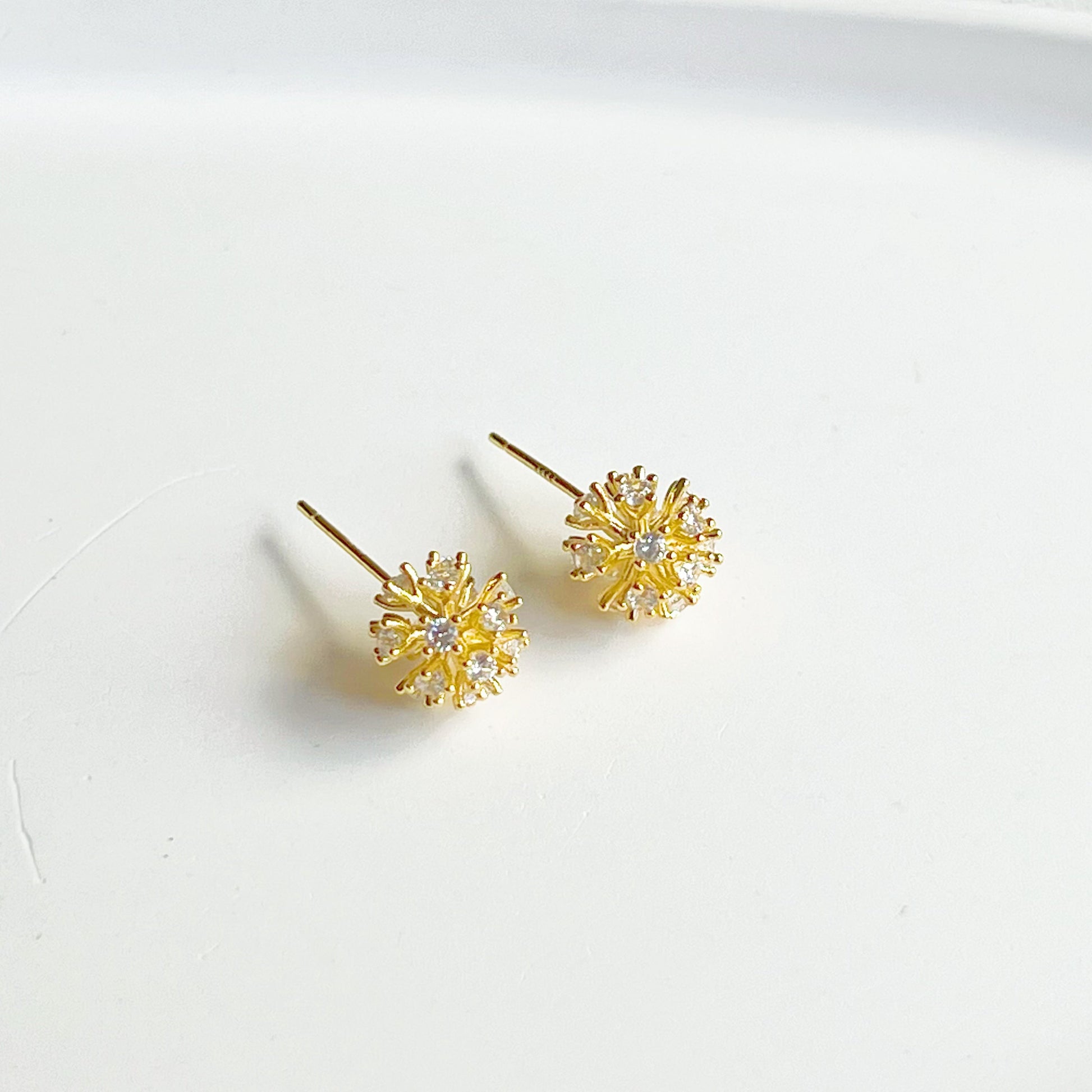 Gold Crystal Dandelion Stud Earrings-Ninaouity