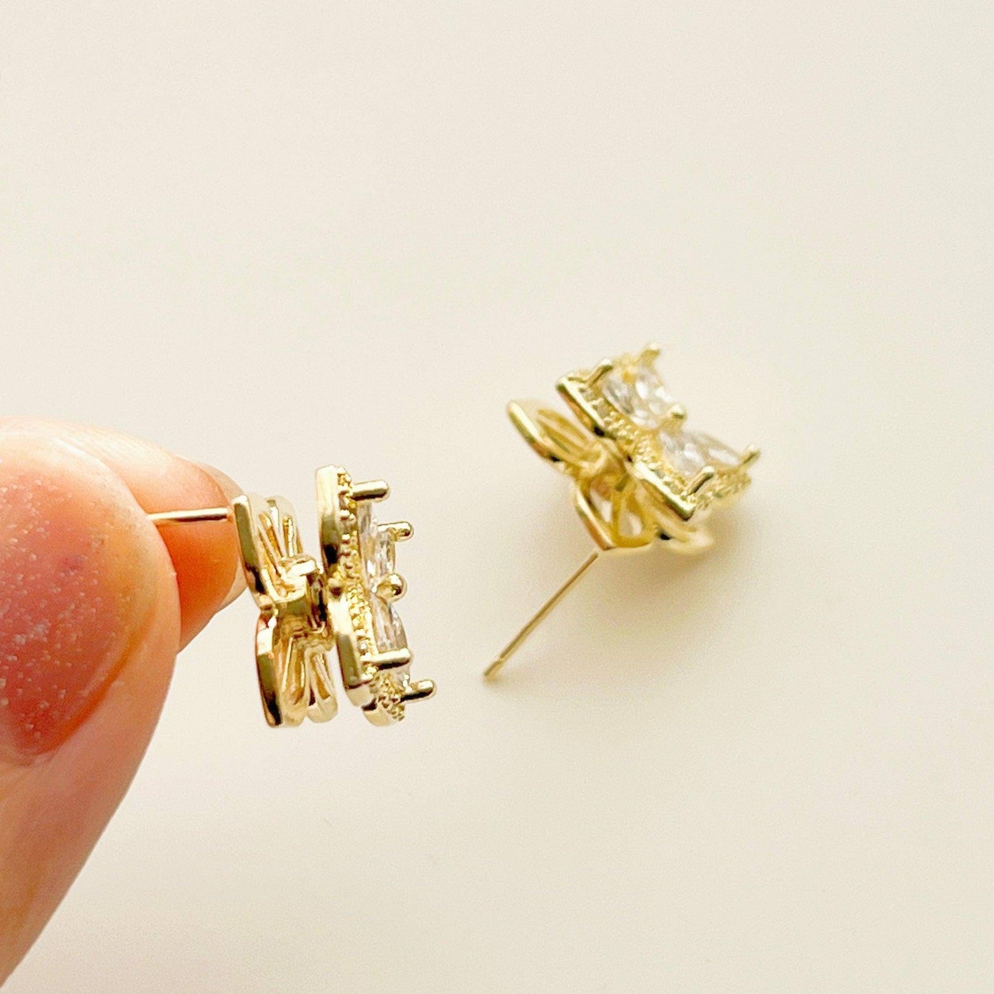 Gold Hydrangea Earrings - Crystal Spinner Petals Sterling Silver Stud Earrings-Ninaouity