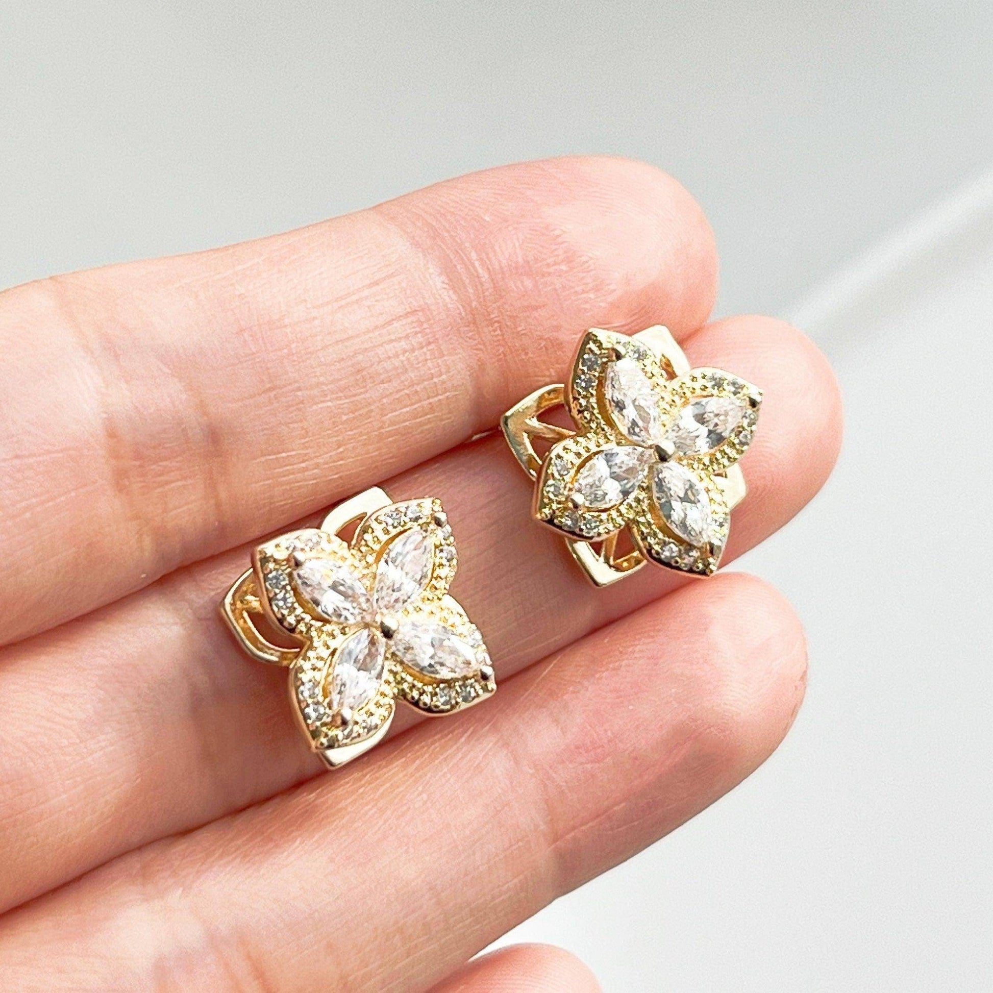 Gold Hydrangea Earrings - Crystal Spinner Petals Sterling Silver Stud Earrings-Ninaouity