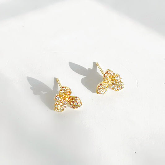 Gold Trillium Flower Stud Earrings-Ninaouity