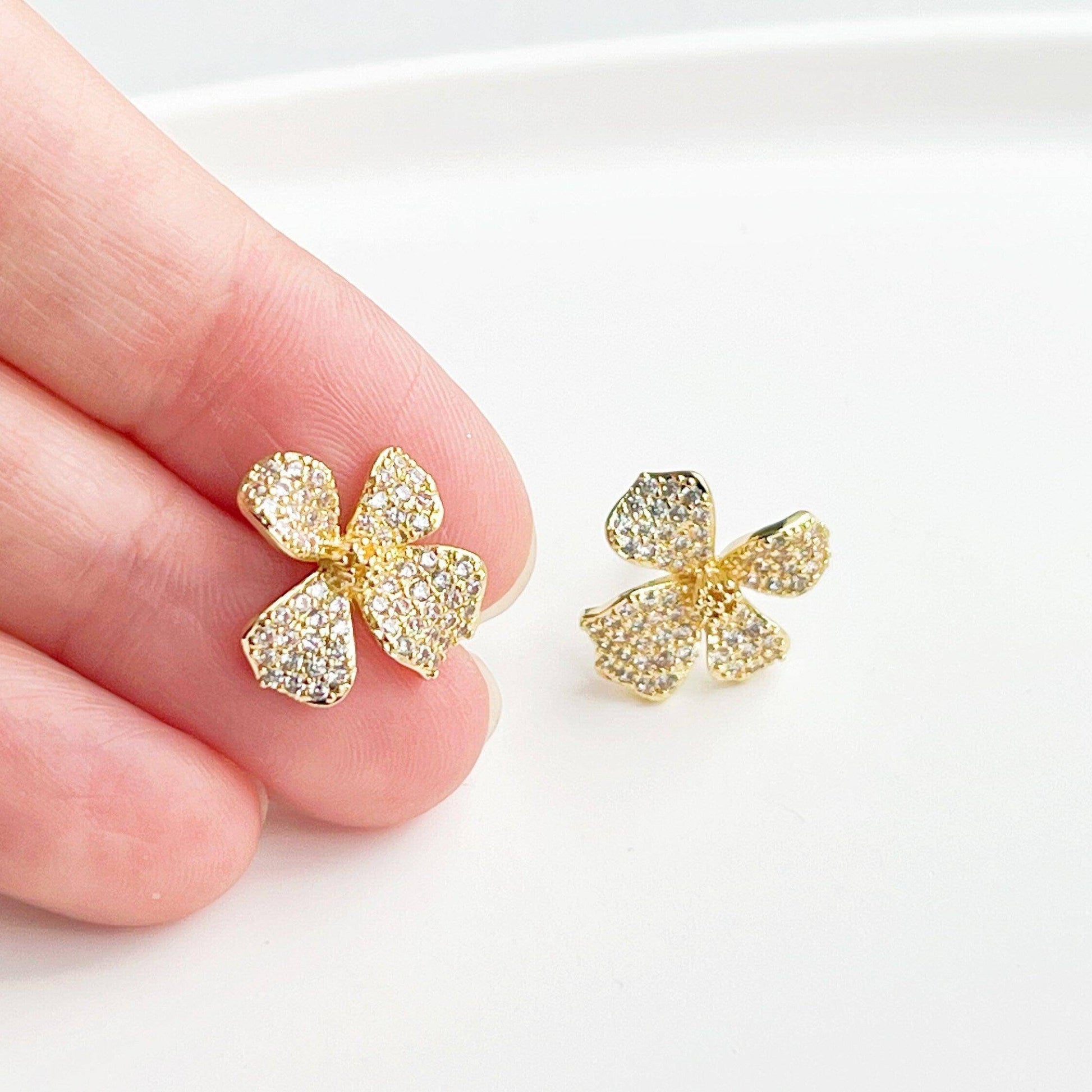 Golden Four Petals Shamrock Earrings - Mini Crystal Sterling Silver Studs Earrings-Ninaouity