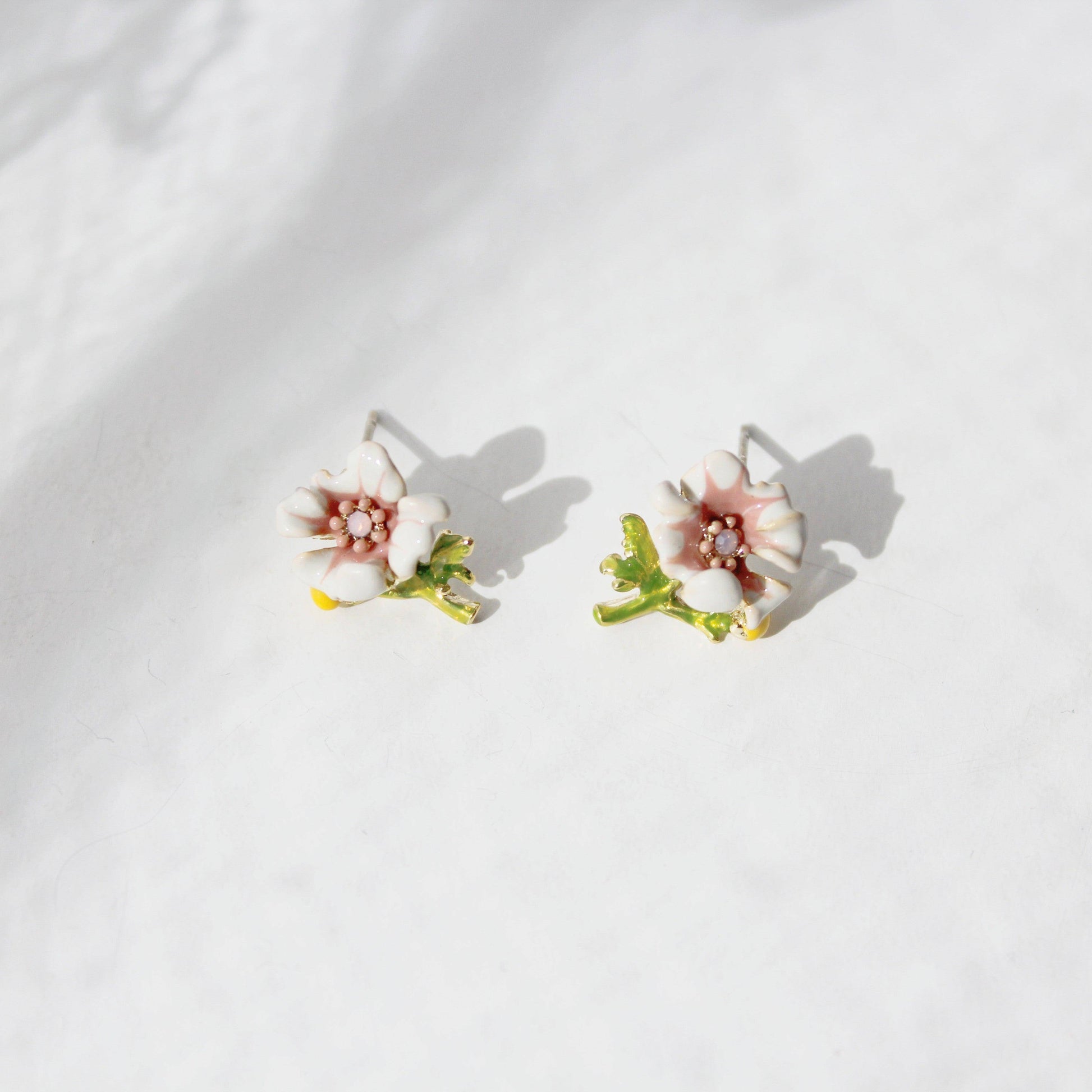 Japanese White Anemone Flower Stud Earrings-Ninaouity