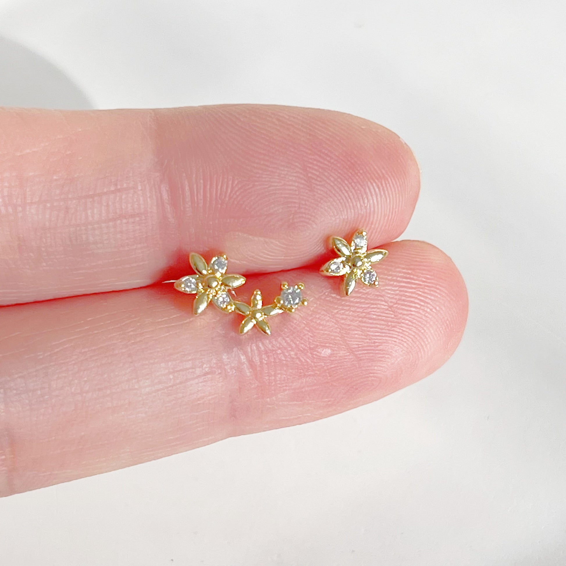 Mini Flowers Mismatch Stud Earrings-Ninaouity