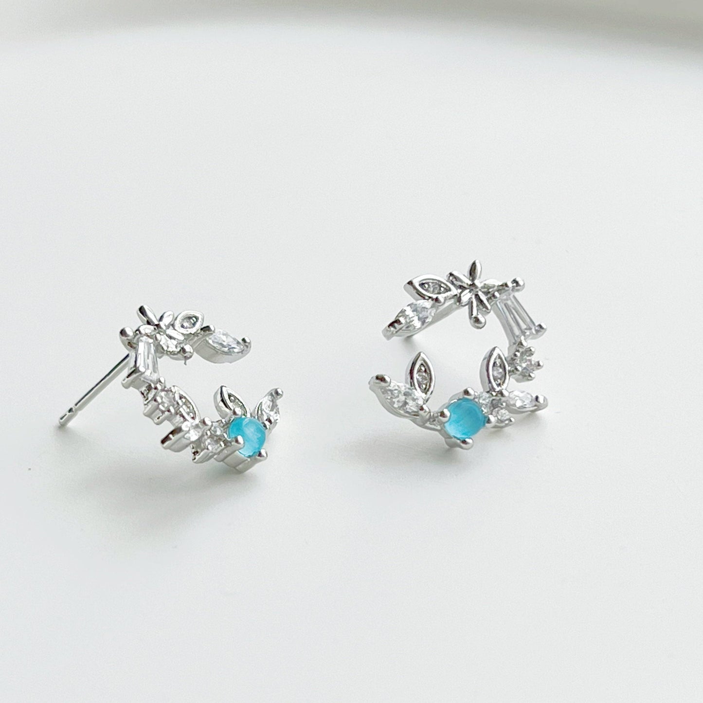 Olive Leave Crown Earrings - Leave Wreath with Blue Crystal Stud Earrings-Ninaouity
