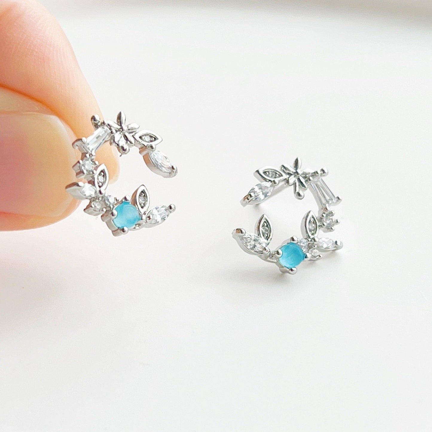 Olive Leave Crown Earrings - Leave Wreath with Blue Crystal Stud Earrings-Ninaouity