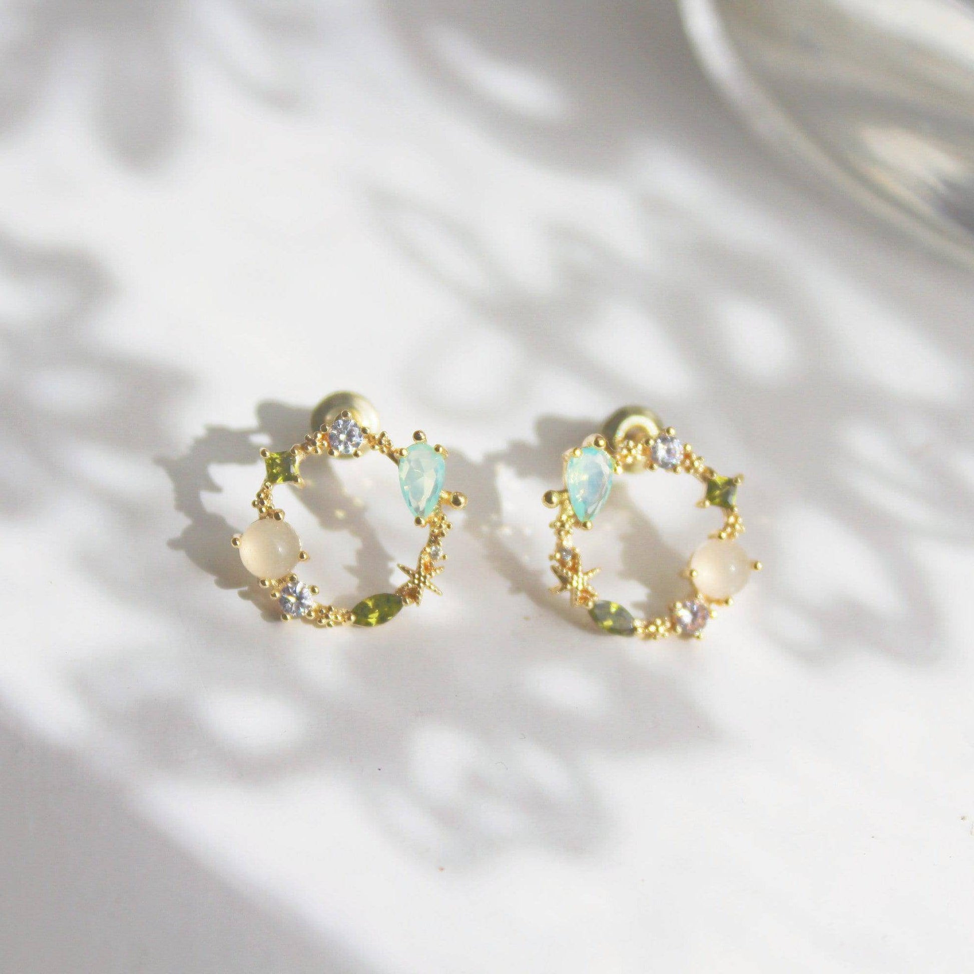 Summer Sea Treasures Earrings - Seashell and Starfish Gold Stud Earrings-Ninaouity