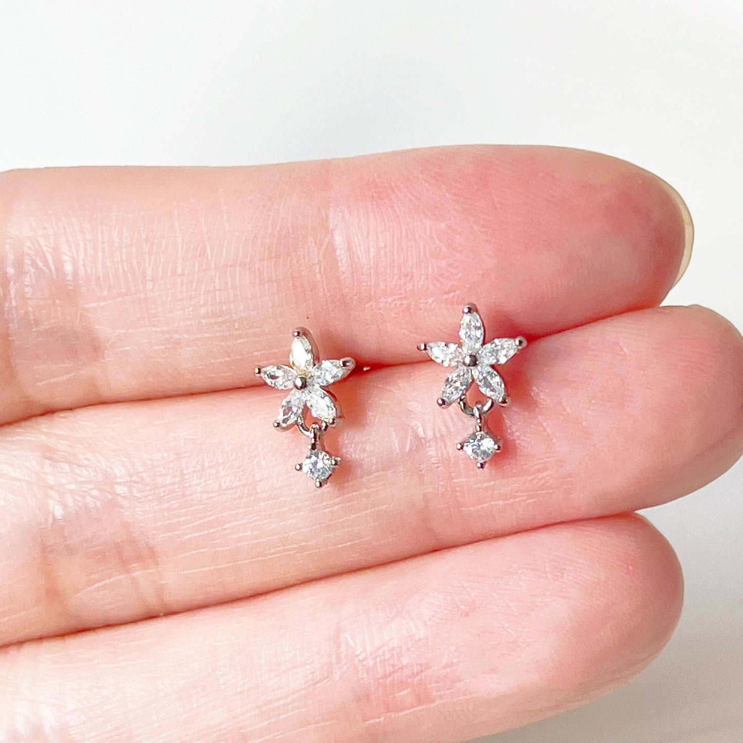 Surgical Steel Flower Earrings - Screw Back Earrings-Ninaouity