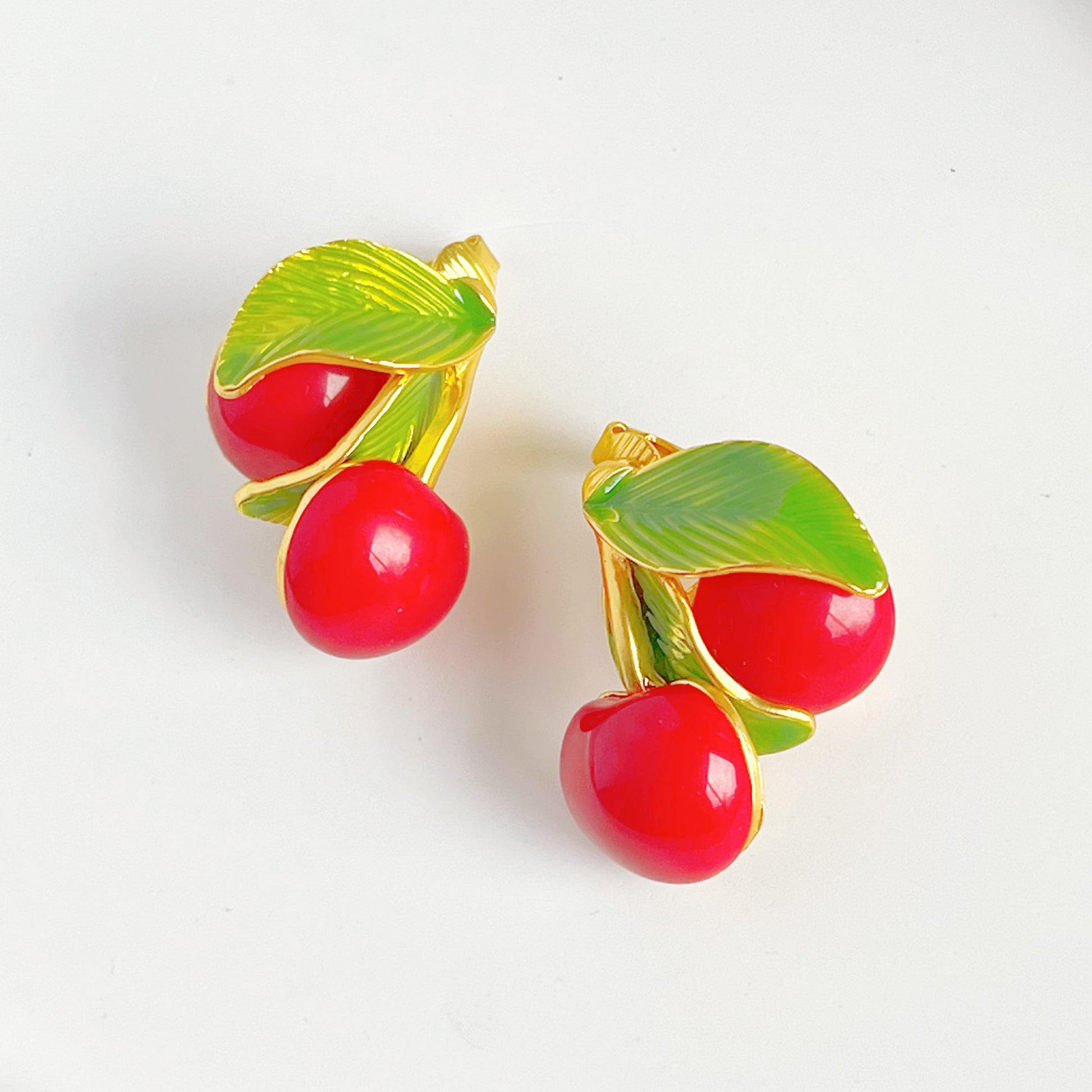 Vintage Style Red Cherry Statement Clip-on Earrings-Ninaouity