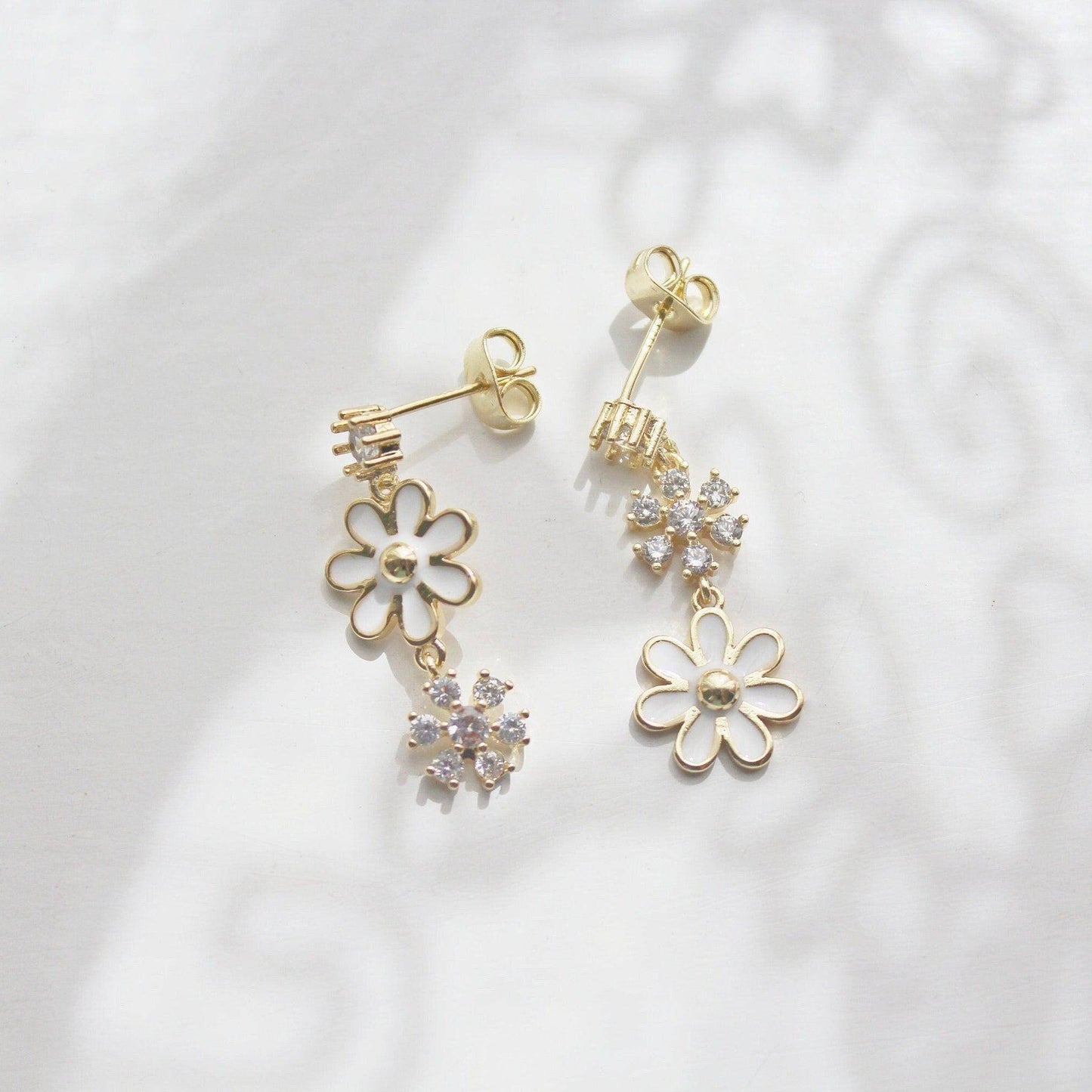 White Daisy Earrings - Little Flower Dangle and Drop Mismatch Earrings-Ninaouity