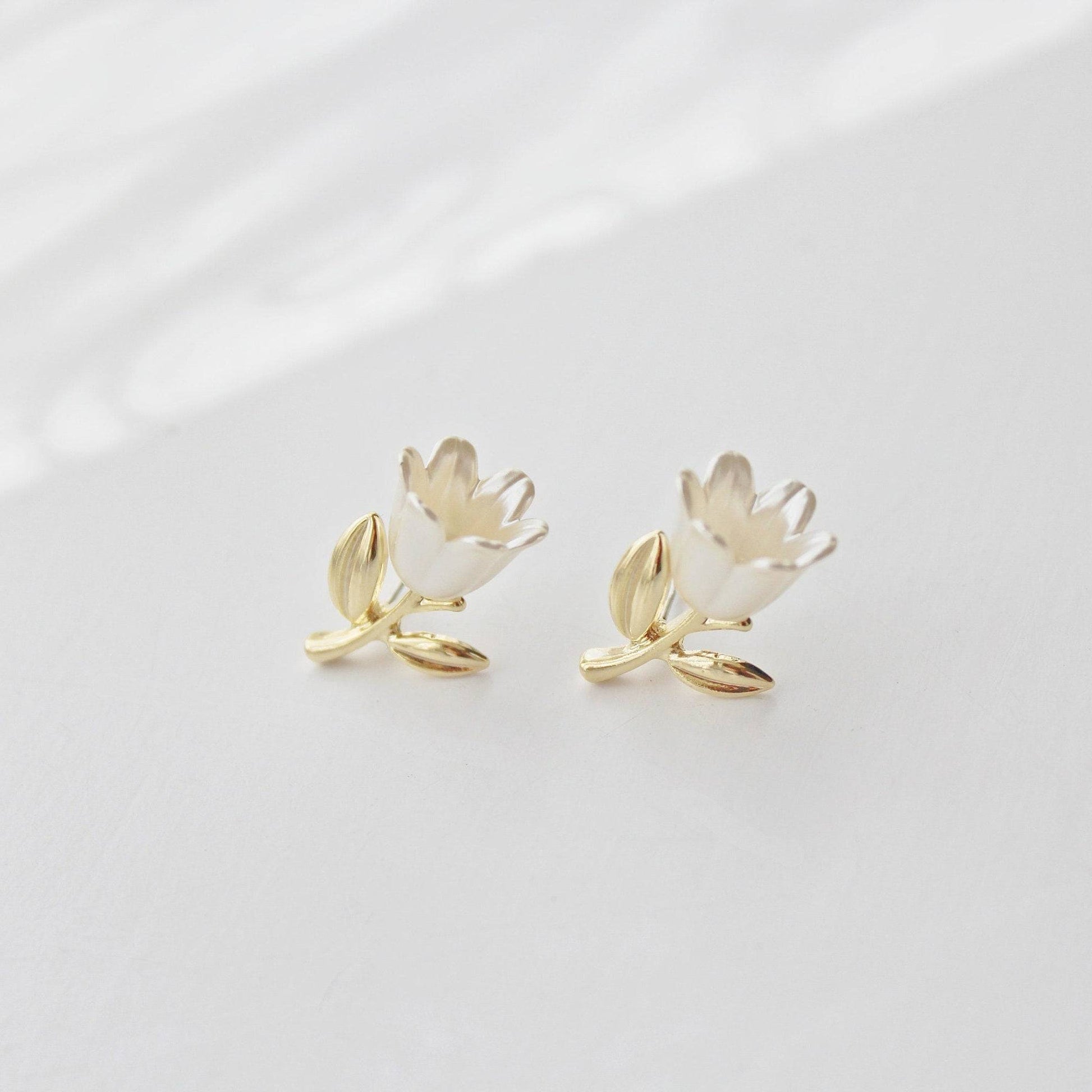 White Tulip Earrings - Silky White Flower with Gold Leaves Earrings-Ninaouity