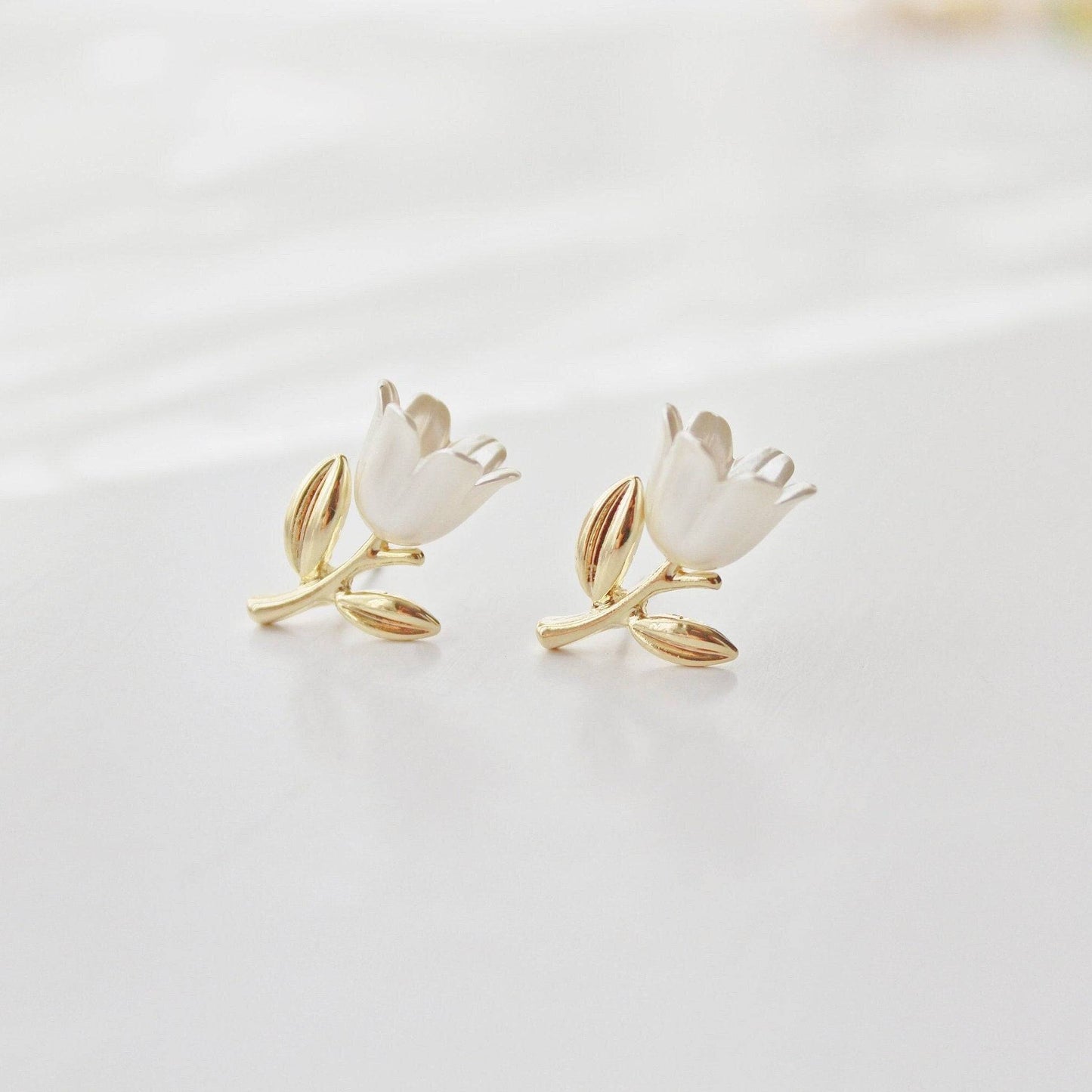 White Tulip Earrings - Silky White Flower with Gold Leaves Earrings-Ninaouity
